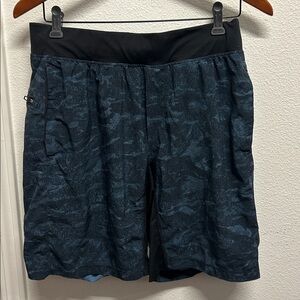 Lululemon Assert Short 9" Macro Geo Camo Kayak Blue Deep Navy Large